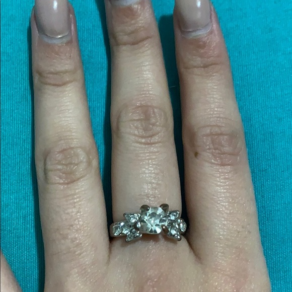 ring - Picture 3 of 3